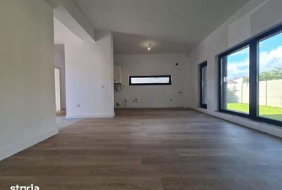 Casă cu 8 camere cu Teren 580 Mp în Corbeanca - 1