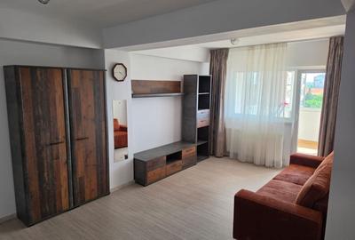 Apartament cu 3 camere decomandat în Gheorghe Lazăr