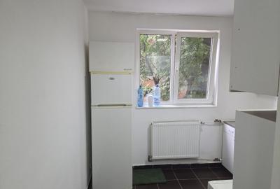Garsonieră decomandată în Rogerius