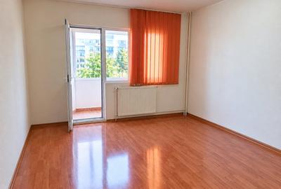 Apartament cu 3 camere, mobilat în Titan