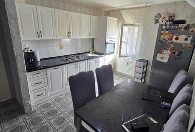 Apartament cu 3 camere decomandat, mobilat în Micălaca - 8