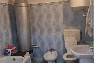 Casă cu 3 camere cu Teren 305 Mp în Central