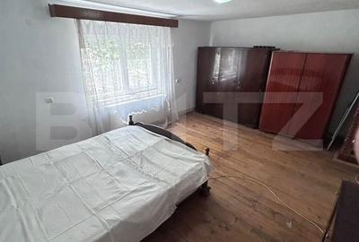 Casă cu 5 camere cu Teren 1000 Mp în Moșnița Nouă