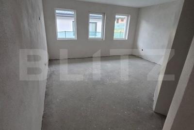 Casă cu 4 camere cu Teren 505 Mp în Crișeni