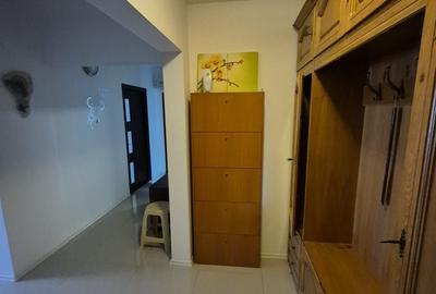 Apartament cu 3 camere decomandat în Central - 1