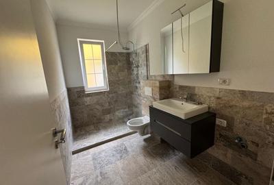 Apartament cu 2 camere decomandat în Girocului