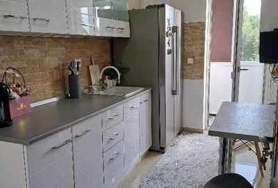 Apartament cu 2 camere decomandat în Pielești
