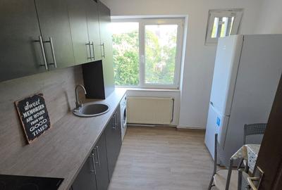 Apartament cu 2 camere decomandat în Micro 14
