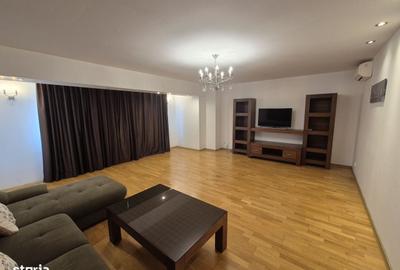 Apartament cu 3 camere în Unirii