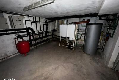 Spațiu comercial, de 700 mp, în Central