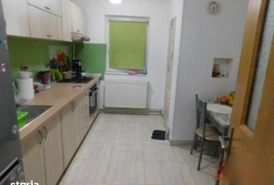 Apartament cu 3 camere în Florilor