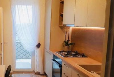 Apartament cu 3 camere semidecomandat în Central - 12