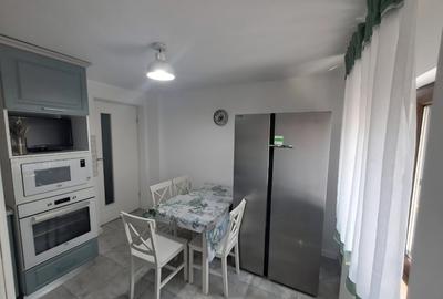 Apartament cu 3 camere decomandat în Central - 13