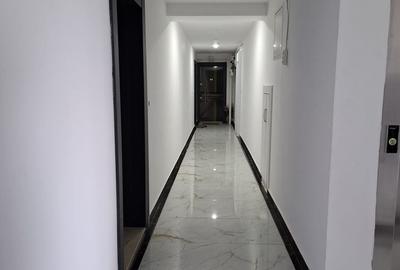 Apartament cu 2 camere decomandat în Far - 2