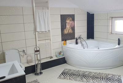 Casă cu 5 camere în Tei - 2
