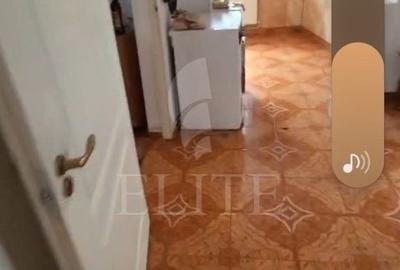 Casă cu 3 camere cu Teren 341 Mp în Central