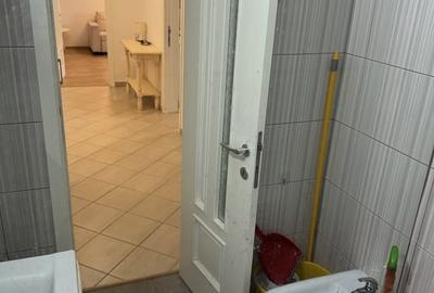 Apartament cu 2 camere decomandat în Universitate - 4