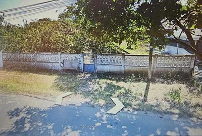 Teren de 2500 mp, în Petrăchioaia