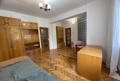 Apartament cu 2 camere decomandat, mobilat în Zorilor