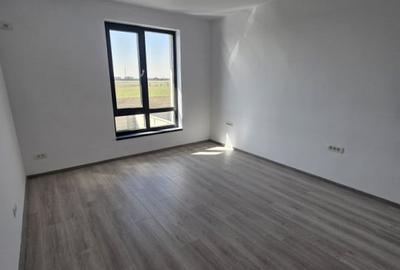 Casă individuală cu 4 camere cu Canalizare în Central - 12