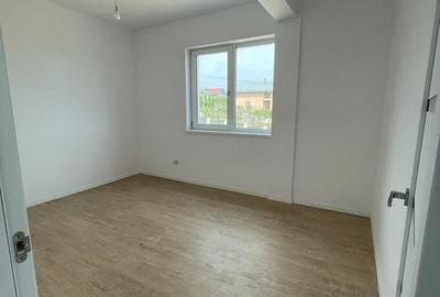 Duplex cu 3 camere cu Canalizare în Bucium - 5