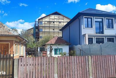 Teren de 256 mp, în Sud