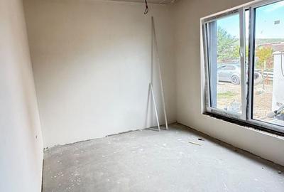 Casă cu 5 camere cu Teren 424 Mp în Cetate