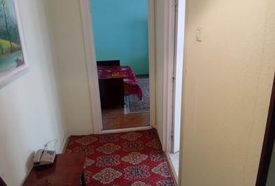 Apartament cu 2 camere decomandat în Precista