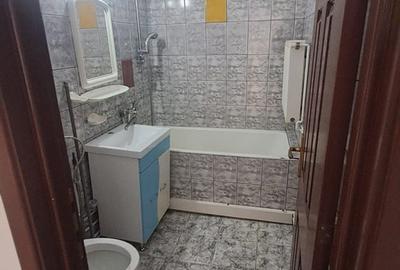 Spațiu comercial, de 90 mp, în Central