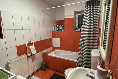 Apartament cu 3 camere decomandat în Central - 1