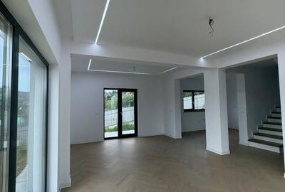 Casă cu 4 camere în Vișan - 4