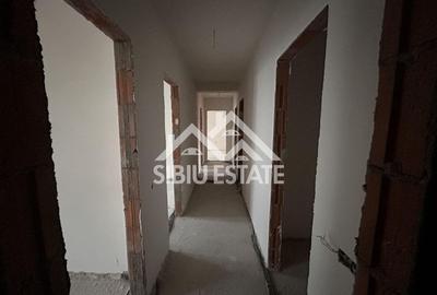Apartament cu 3 camere decomandat în Șelimbăr - 9