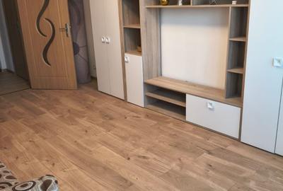 Apartament cu 2 camere decomandat în Exterior Vest
