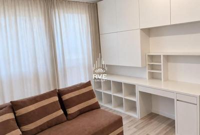 Apartament cu 3 camere în Alexandru Obregia