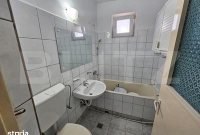 Apartament cu 3 camere decomandat în Cetate