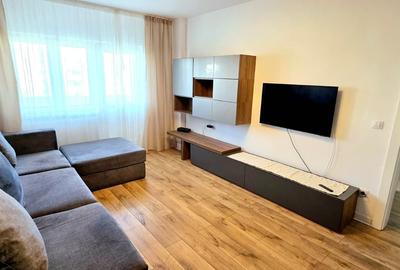 Apartament cu 2 camere decomandat în Republicii