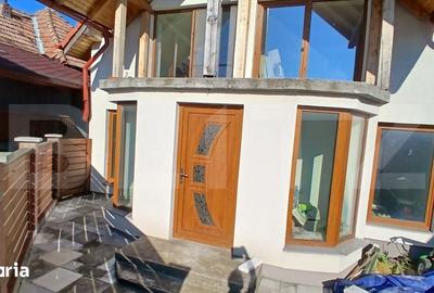 Casă cu 5 camere cu Teren 300 Mp în Central