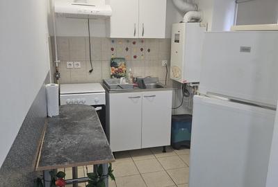 Garsonieră decomandată în Central