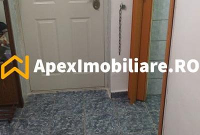 Garsonieră decomandată în Titan
