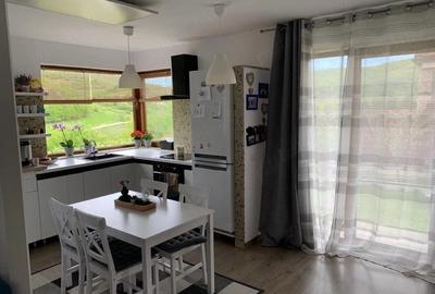 Casă cu 2 camere cu Teren 500 Mp în Florești - 1