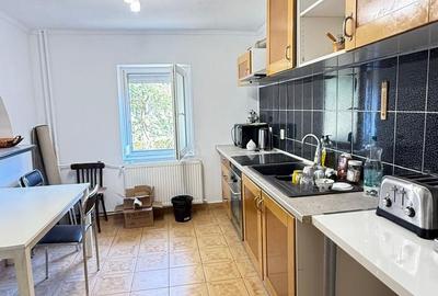 Apartament cu 3 camere decomandat în Decebal - 2