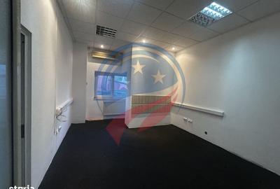 Spațiu comercial, de 900 mp, în Central