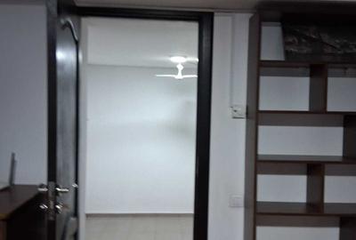 Casă cu 2 camere în Central