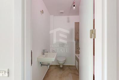 Casă cu 5 camere cu Teren 200 Mp în Central