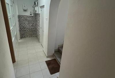 Apartament cu 5 camere decomandat în Capitale - 3