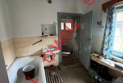 Casă cu 2 camere cu Teren 250 Mp în Central - 1