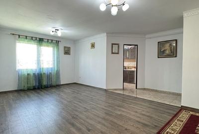 Apartament cu 2 camere semidecomandat, mobilat în Florești