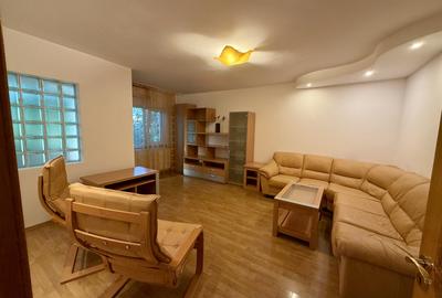 Apartament cu 3 camere decomandat, mobilat în Lujerului