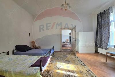 Casă cu 4 camere cu Teren 332 Mp în Ultracentral