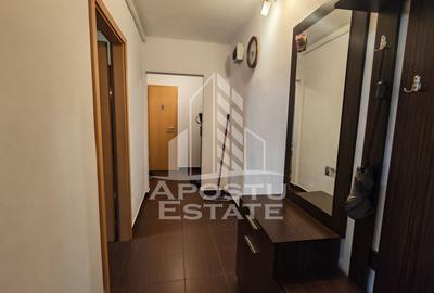 Apartament cu 3 camere semidecomandat, mobilat în Torontalului - 9
